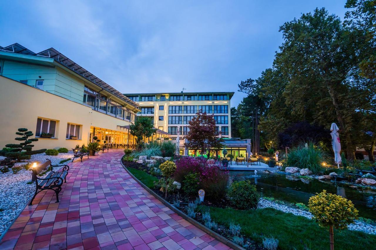 Sungarden Wellness Hotel Siófok Extérieur photo