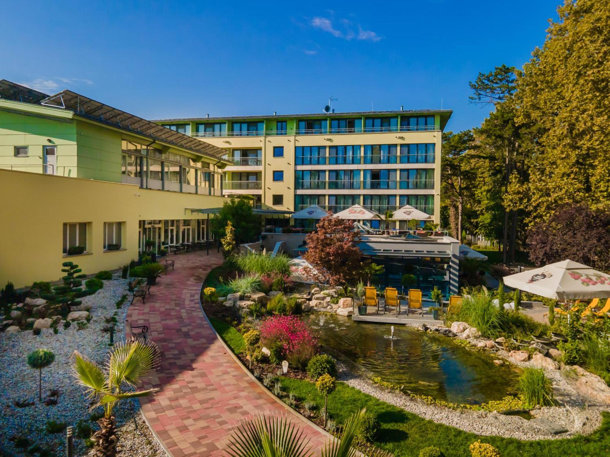 Sungarden Wellness Hotel Siófok Extérieur photo